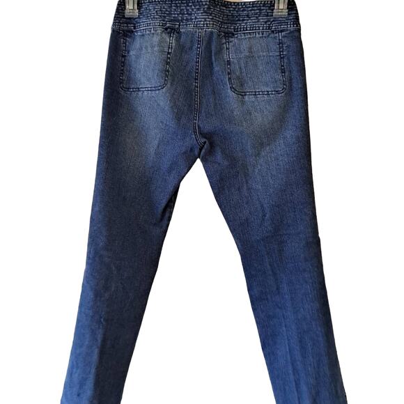 Calvin Klein Mid Wash Straight leg Jeans with Buckled Belt - Size 2 - Picture 2 of 9